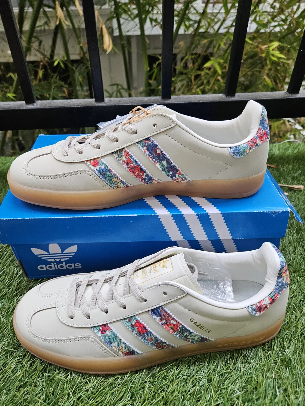 NIB Adidas Gazelle Indoor Liberty London Floral Cream Unisex Sneakers 8M / 9.5W